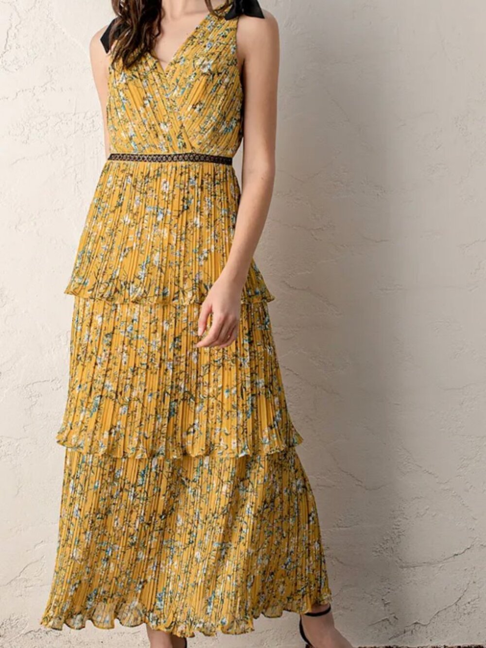 Lulus Such Sophistication Yellow Floral Print Pleated Maxi Dress